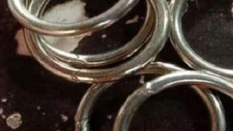 गणेशोत्सव झांकी में धमधा पुलिस की सख्ती, 507 लोहे के कड़े उतरवाए