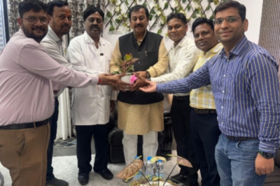 भिलाई : सांसद विजय बघेल ने सेक्टर-9 अस्पताल का किया निरीक्षण, चिकित्सा सुविधाओं की सराहना कर पुतले पर सीखा CPR...