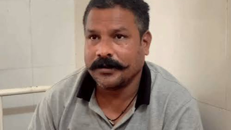 रेप का आरोपी अस्पताल में मोबाइल चलाते, गुटखा खाते दिखा:ड्यूटी पर लगे दो पुलिसकर्मी बगल में सोते मिले, मीडिया का कैमरा देख छिपाया मोबाइल