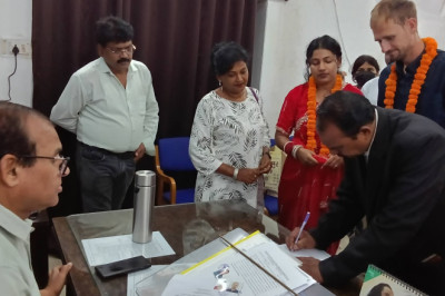 जांजगीर-चांपा की बेटी को नीदरलैंड में मिला प्यार, विदेशी युवक से रचाई शादी...