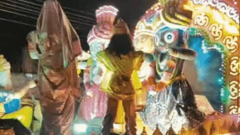 बिलासपुर में रातभर निकलीं दुर्गा विसर्जन झांकियां, 5 KM तक लगा जाम; शिव-सती के 51 स्वरूपों ने मोहा मन