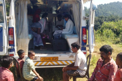 मोबाइल मेडिकल यूनिट से सुदूर वनांचल के ग्रामीणों को घरपहुंच मिला प्राथमिक उपचार, बलरामपुर-रामानुजगंज जिले में स्वास्थ्य शिविर आयोजित...