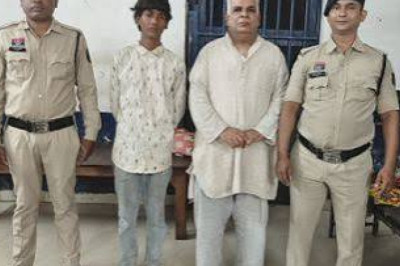दुर्ग में मतपेटी चोरी मामले में 2 आरोपी गिरफ्तार, भिलाई में बुजुर्ग महिलाओं से चेन लूटने वाले 4 पकड़े गए; सोना और वाहन जब्त